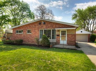 36769 Angeline Cir, Livonia, MI 48150