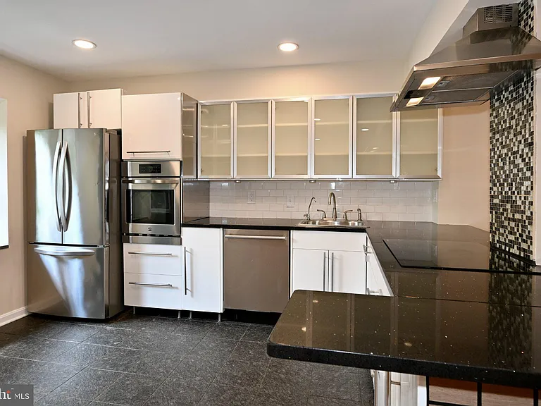 10231 Arizona Cir #51 — Photo 12