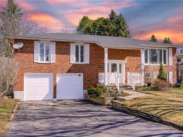 14 Murray Hill Rd, Stratford, ON N5A 7J8