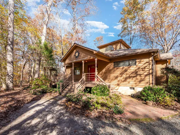 3153 Forest Knolls Rd, Chapel Hill, NC 27516
