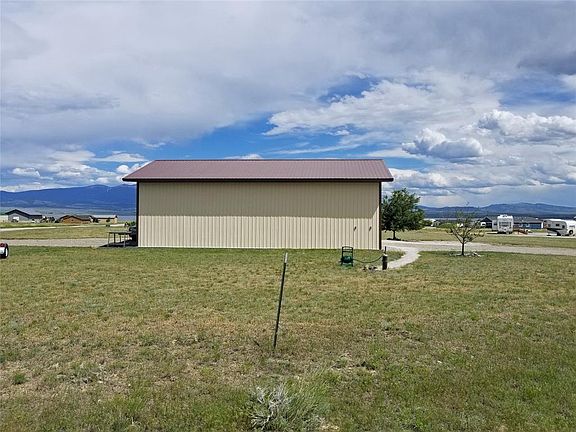 3rd image of 394 Pay Dirt Ln