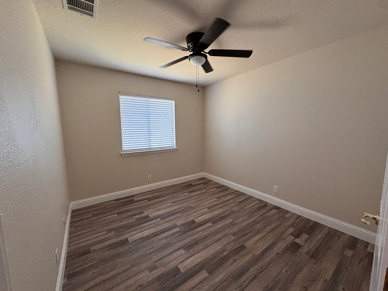 3 bed, 1491 sqft, $2,000 — Photo 4
