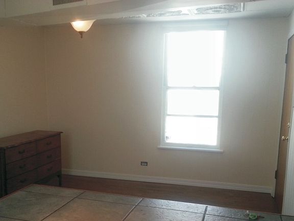 4th image of 4135 N Western Ave #2