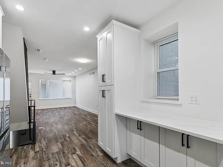 3156 Almond St — Photo 18
