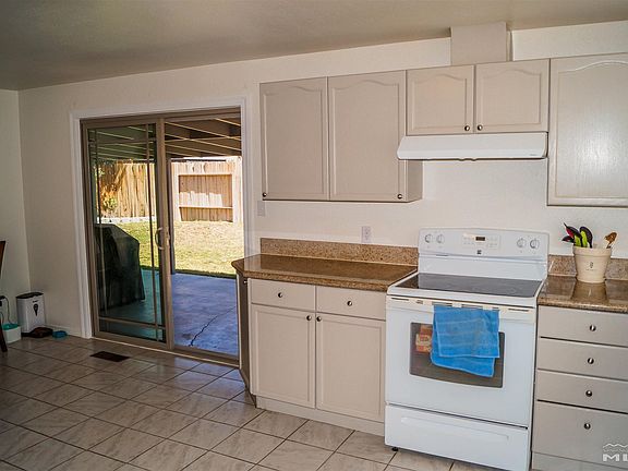5th image of 861 Glen Martin Dr