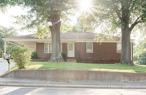 2nd image of 2009 N Ashe Ave