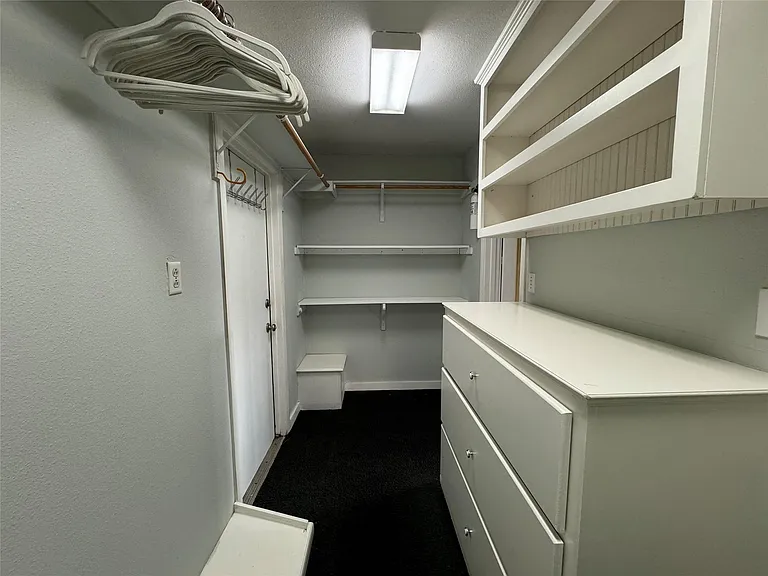 6601 Columbia Dr — Photo 21