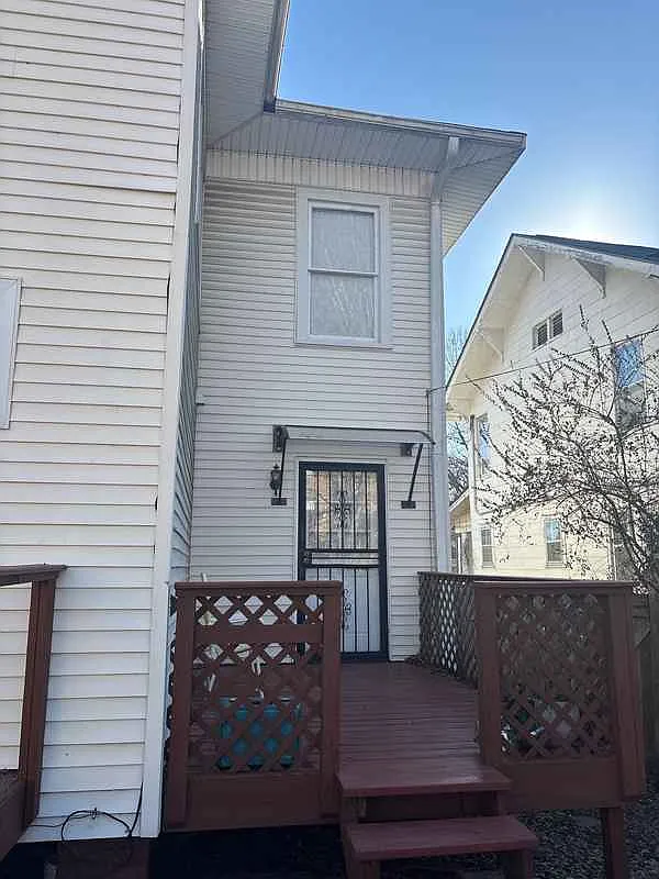 2 bed, 1.5 bath, 900 sqft, $1,450 — Photo 2