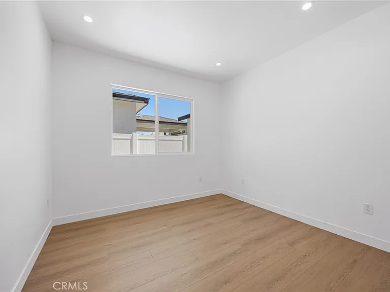 7649 Melvin Ave — Photo 9