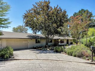 8 Dover Ct, Orinda, CA 94563