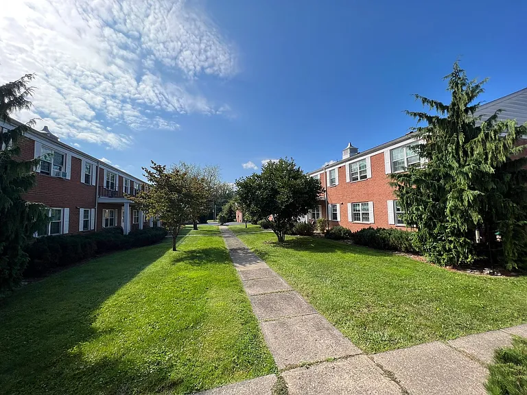 173 East Tioga — Photo 10