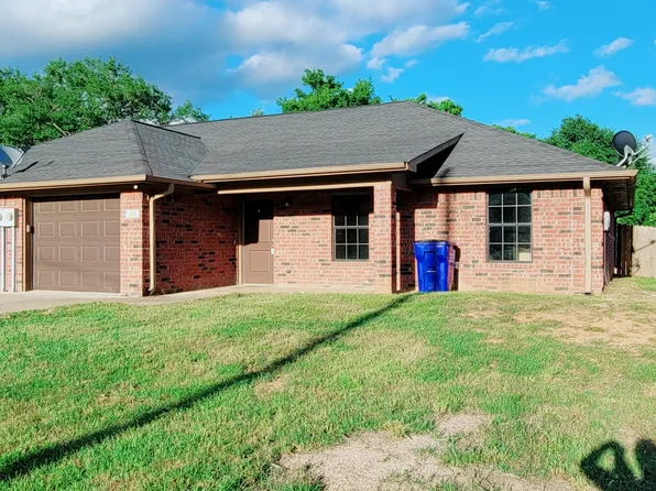 210 Elm St, Winona, TX