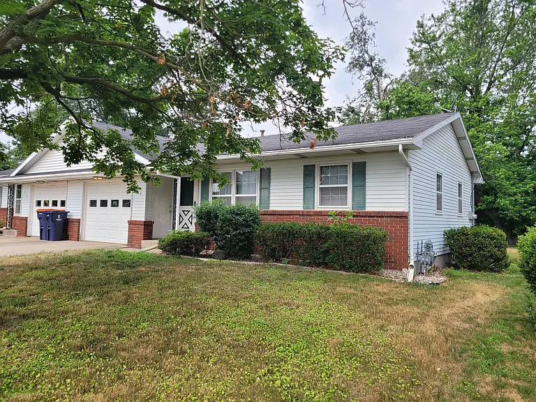 2 bed, 1.0 bath, $1,400 — Photo 5