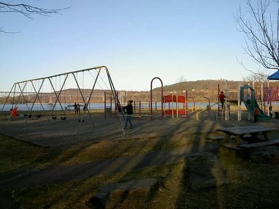 Playground @ Hudson River