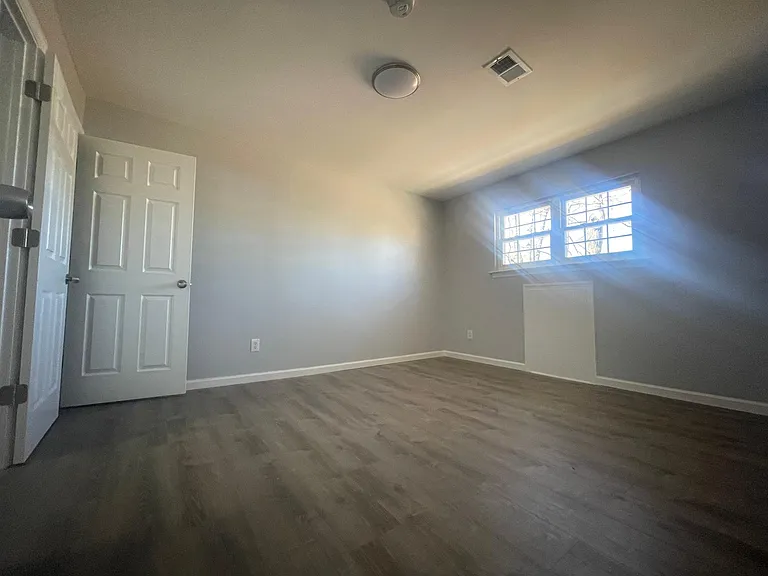 228 College Dr — Photo 8