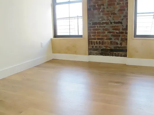 Rented by Premier Metro Realty Corp | media 28