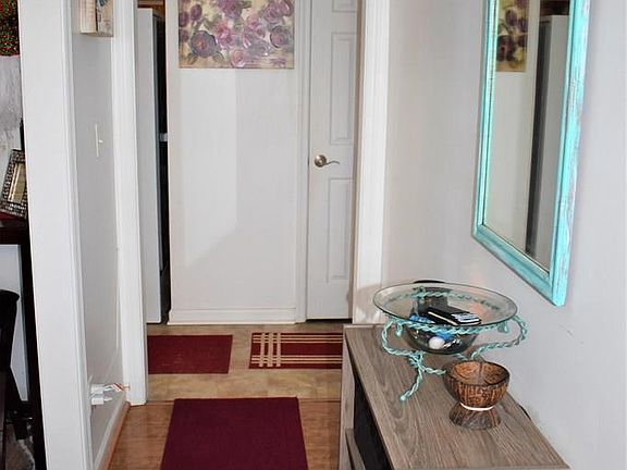 3rd image of 414 Edenton Road St