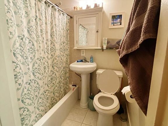 4th image of 203 W 91st St #Dd