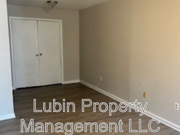 3rd image of 1429 Court Ave APT 6