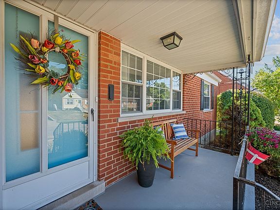 3rd image of 708 Ivyhill Dr