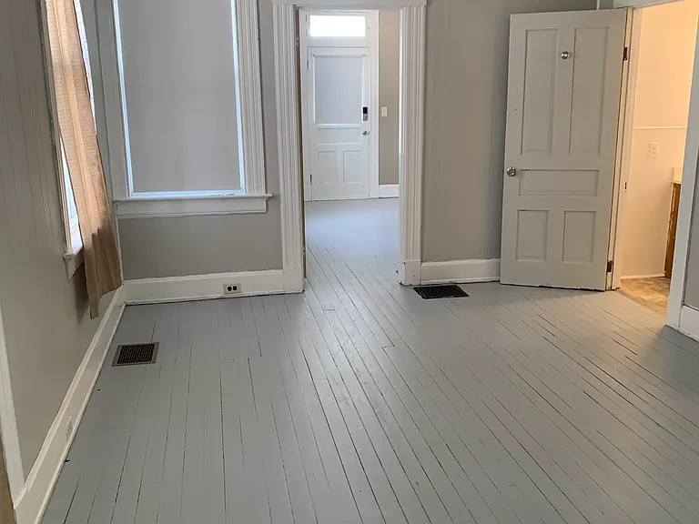 31 Poplar St — Photo 11