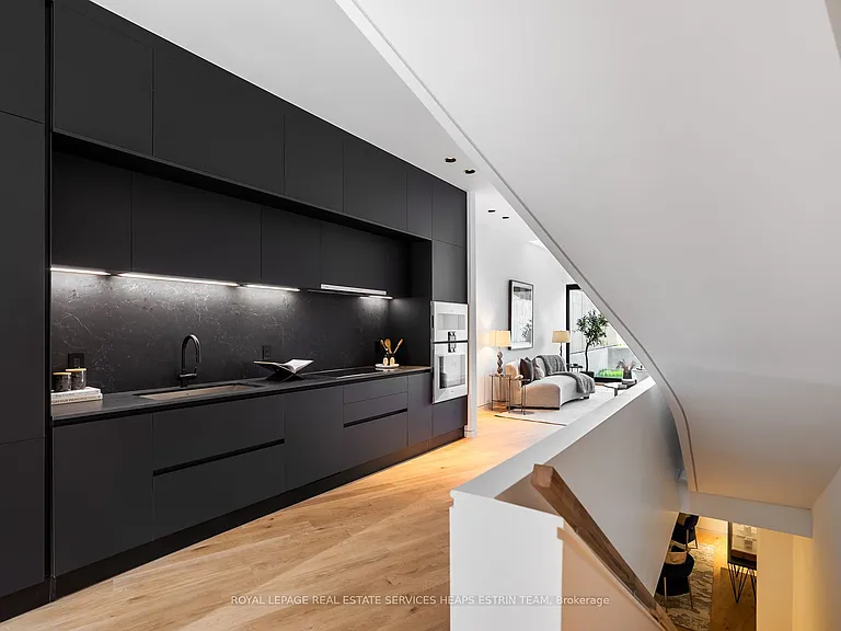 44 Foxley St — Photo 8