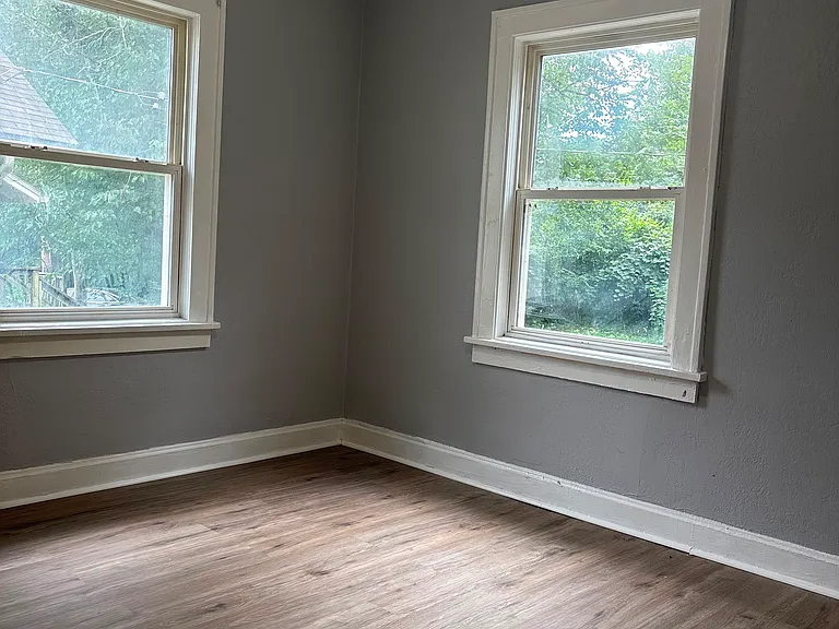 5808 Garfield Ave — Photo 8