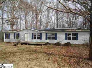 1399 Meadowlark Ln, Fountain Inn, SC 29644