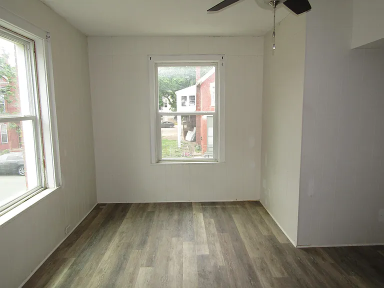 1698 Jackson St — Photo 2