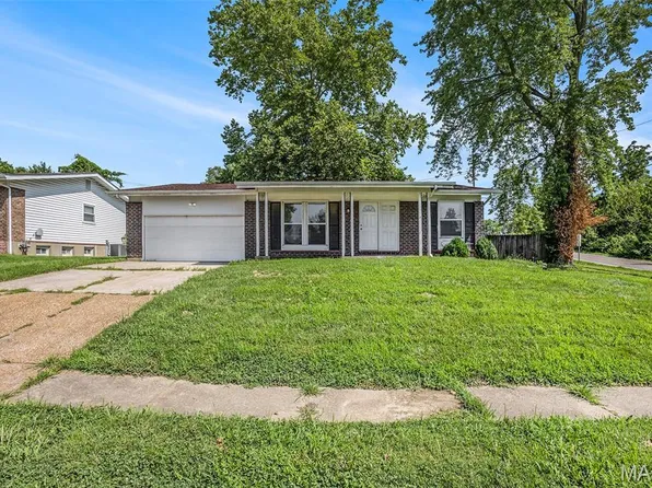 4497 Rhine Dr, Florissant, MO 63033