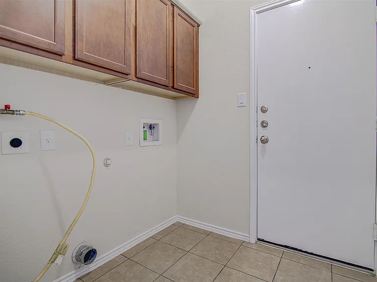 1610 Greenside Dr — Photo 14