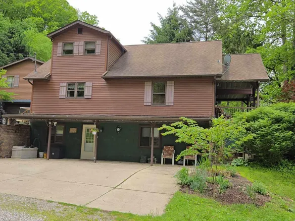 557 Ross Rd SE, Lancaster, OH 43130