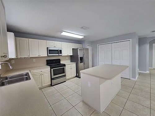 15270 SW 30th Ter Photo 1