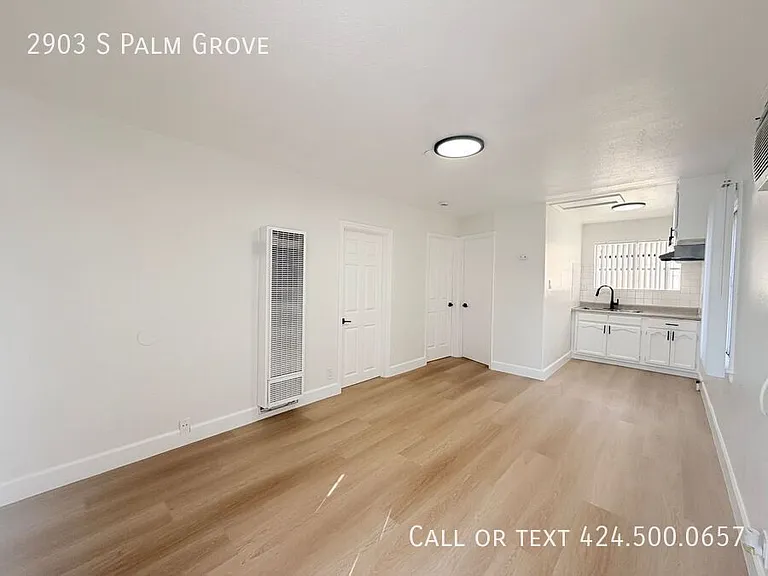 2903 S Palm Grove Ave — Photo 3