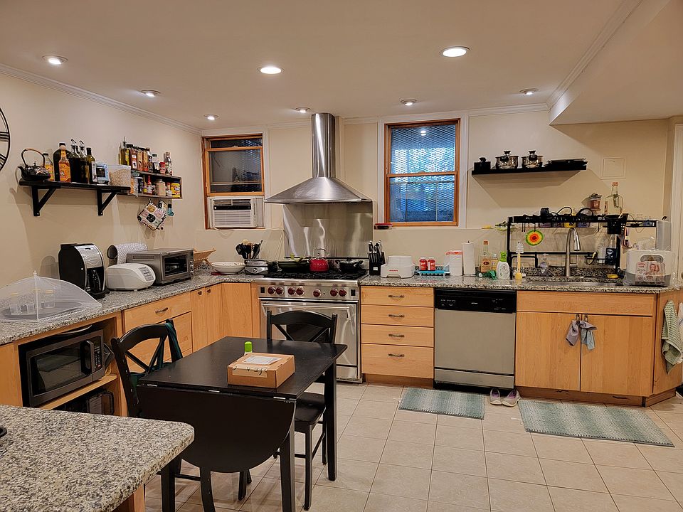 1st image of 573 10th St #1