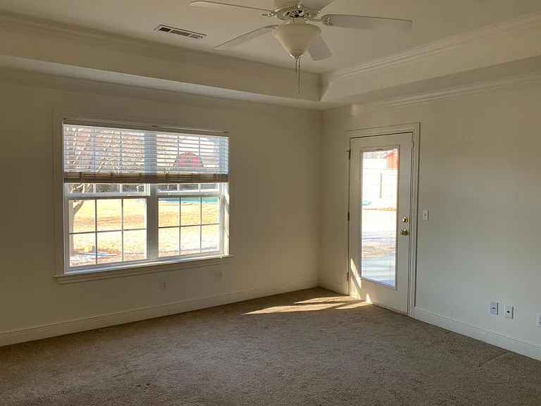 702 Tunbridge Dr — Photo 10