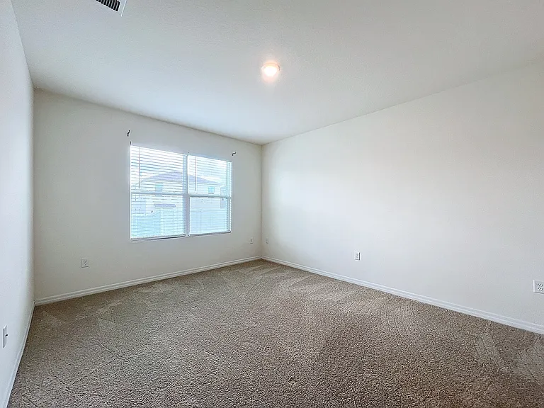 1043 Cascade Dr — Photo 37