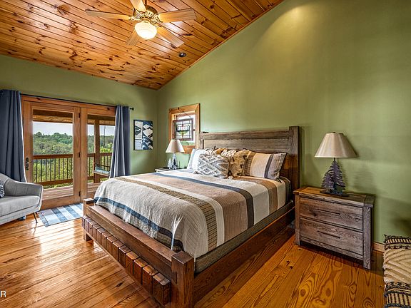 30th image of 3829 Island View Rd