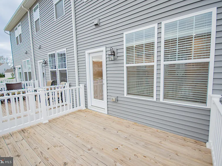 34 Coolidge Ave — Photo 3