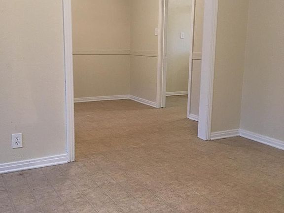 4th image of 504 Kelley Blvd