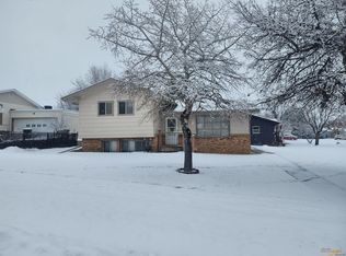1416 Space Ave, Rapid City, SD 57701