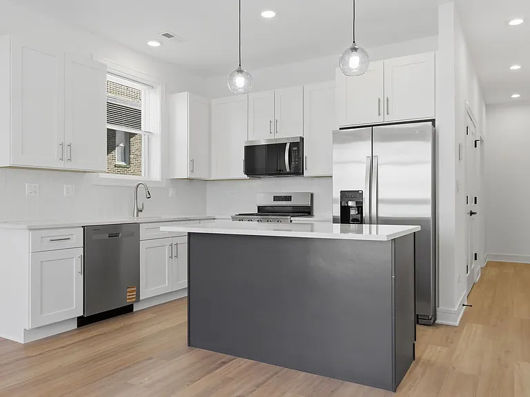 4841 S Prairie Ave #3 — Photo 8