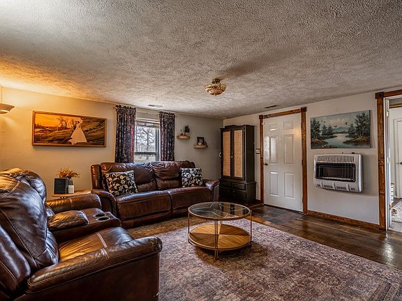 5th image of 1341 E 559th Road