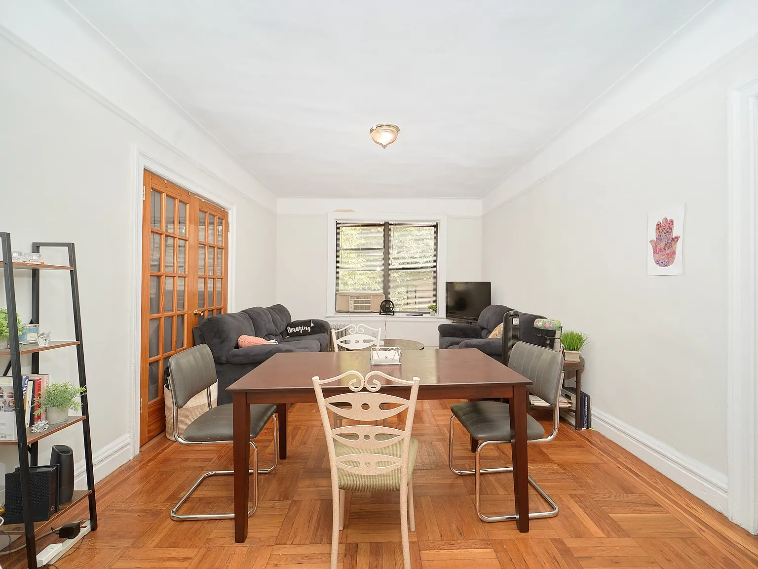 56 Bennett Avenue — Photo 2