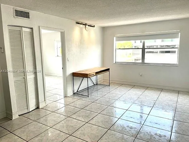444 SW 4th St #404 — Photo 6
