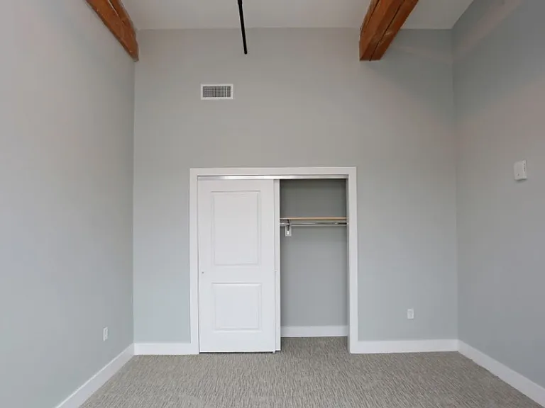 Oak Knitting Mill Apartments Franklin Square Available — Photo 9