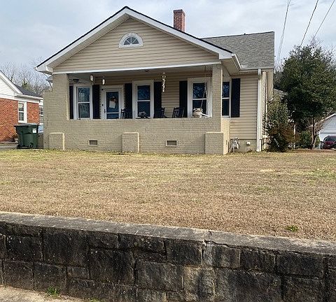 3rd image of 139 Myrtle St