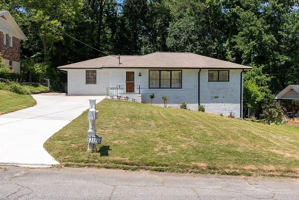 3184 Valaire Dr photo 1
