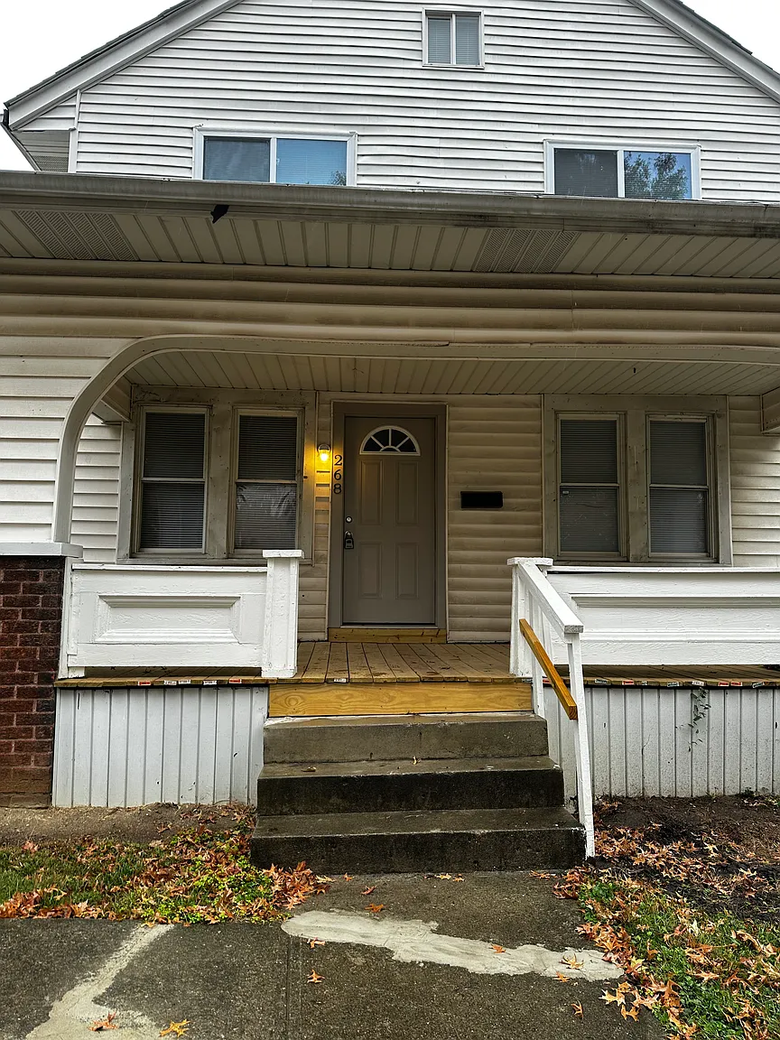 268 W Park Ave photo 1