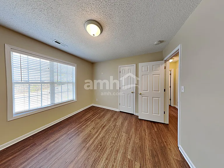 8111 Kingston Dr — Photo 14
